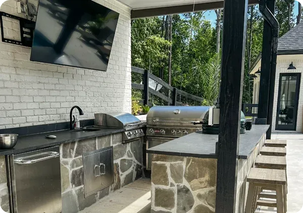 custom outdoor kitchen
