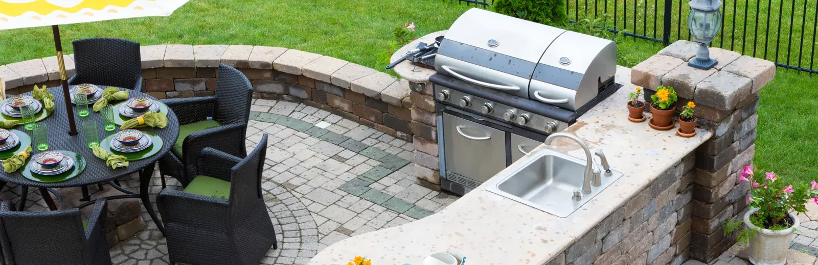 outdoor kitchen