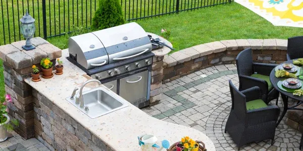 outdoor kitchen